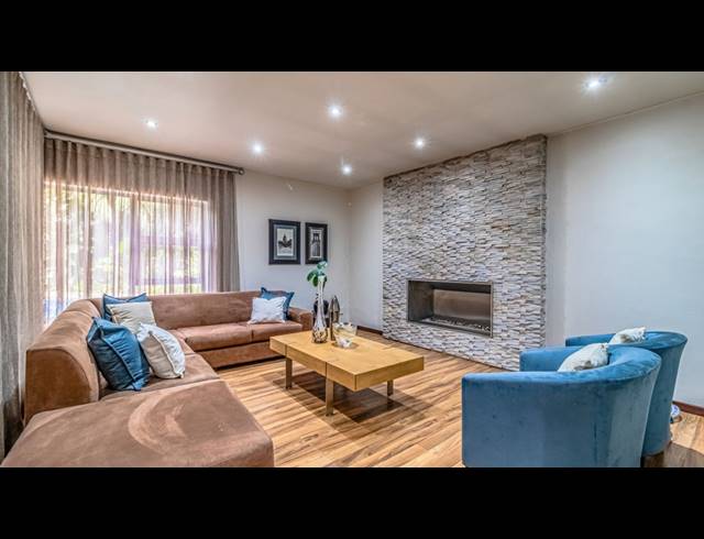 4 BEDROOM HOUSE FOR SALE IN DOWERGLEN EXT 5